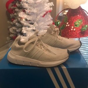 Swift Run Adida Sneaker